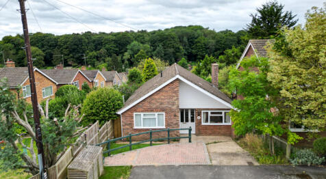 Hazlemere View, High Wycombe HP15 3 bed bungalow for sale