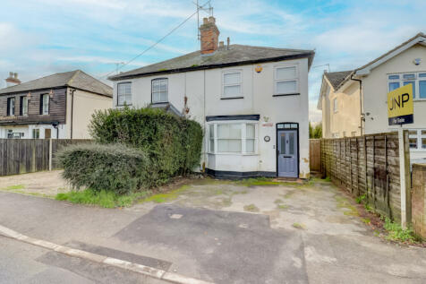 2 bedroom semi-detached house for sale