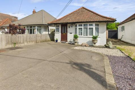 Church Road, Iver Heath... 3 bed bungalow for sale