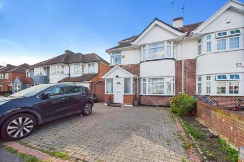 4 bedroom semi-detached house for sale