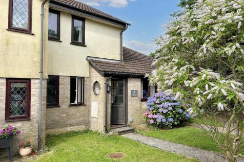 Tre Worgan Court, St. Erme 2 bed terraced house for sale