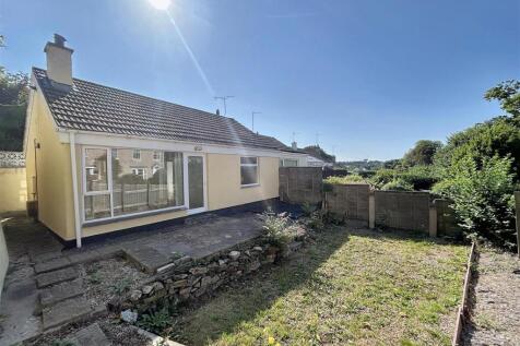 2 bedroom semi-detached bungalow for sale