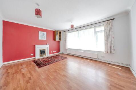 2 bedroom maisonette for sale