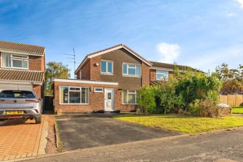 3 bedroom detached house for sale