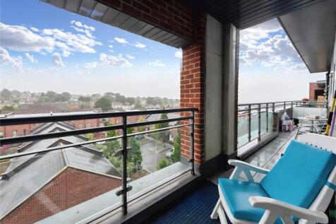 1 bedroom flat for sale