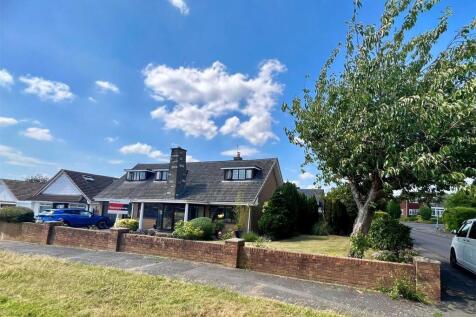 4 bedroom bungalow for sale
