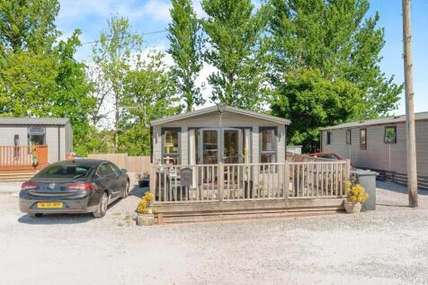 2 bedroom detached house for sale