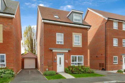 6 bedroom detached house for sale