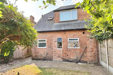 5 bedroom semi-detached house for sale