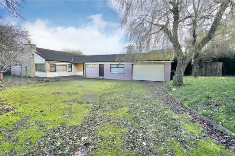 Moreton Road, Upton, Wirral, CH49 5 bed bungalow for sale