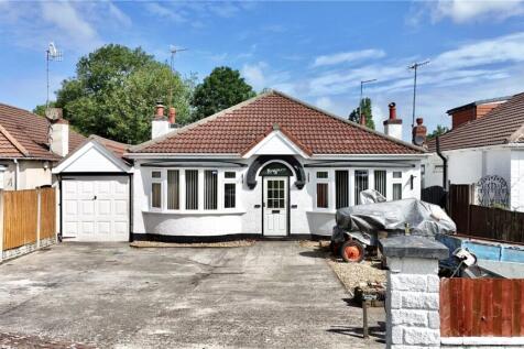 Larcombe Avenue, Upton, Wirral, CH49 4 bed bungalow for sale