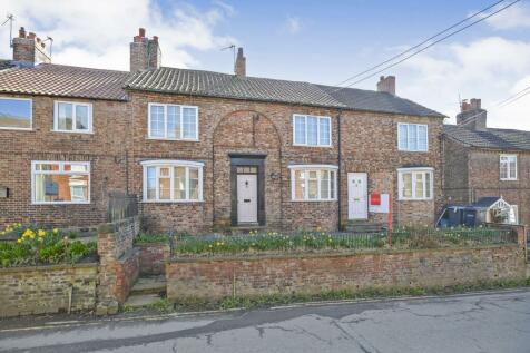 5 bedroom terraced house for sale