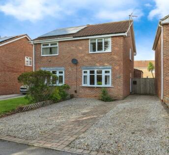 2 bedroom semi-detached house for sale