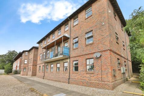 2 bedroom flat for sale