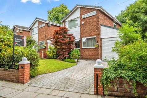 3 bedroom link detached house for sale