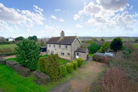 Stukeley Road, Abbots Ripton... 3 bed semi