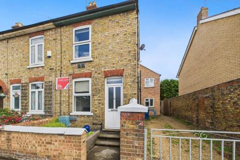 3 bedroom end of terrace house for sale