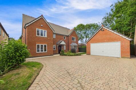 5 bedroom detached house for sale