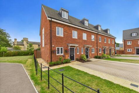 3 bedroom end of terrace house for sale