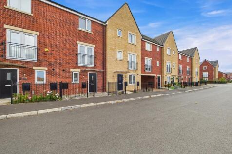 4 bedroom town house for sale