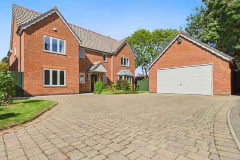 5 bedroom detached house for sale