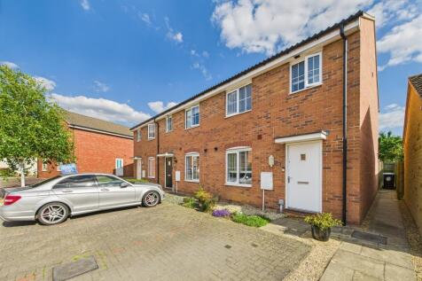 3 bedroom end of terrace house for sale