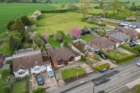Hawthorn Road, Cherry Willingham... 2 bed detached bungalow for sale