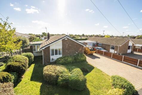 Highfield Road, Saxilby, Lincoln... 2 bed detached bungalow for sale