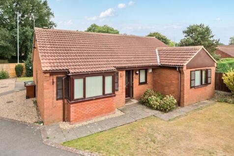 Winthorpe Grove, Lincoln... 3 bed detached bungalow for sale