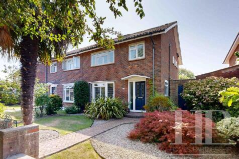 4 bedroom semi-detached house for sale