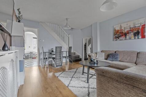 2 bedroom semi-detached house for sale