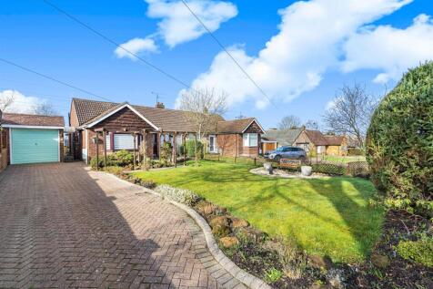 Westoning Road, Harlington, Dunstable 2 bed semi