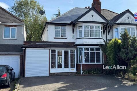 3 bedroom semi-detached house for sale