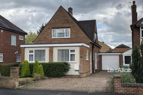 Wentworth Road, Stourbridge 3 bed detached house for sale