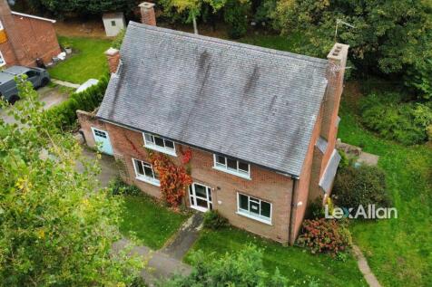 Stourbridge Road, Hagley, Stourbridge 3 bed detached house for sale