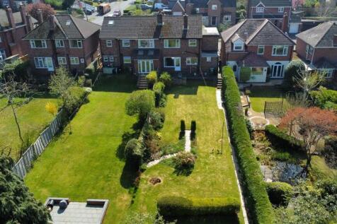 4 bedroom semi-detached house for sale