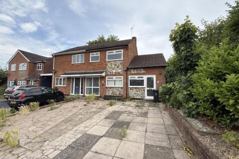 Newfield Drive, Kingswinford 3 bed semi