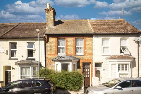 Avenue Road, Ramsgate, Kent, CT11 2 bed terraced house for sale