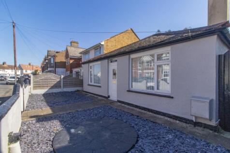 Leslie Avenue, Garlinge, Kent, CT9 2 bed bungalow for sale