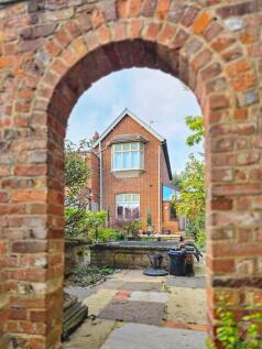 Clophill Road, Maulden, Bedfordshire... 2 bed end of terrace house for sale