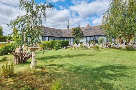 Kitchen End, Silsoe, Bedfordshire, MK45 2 bed detached house for sale