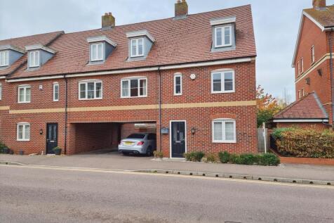 Brooklands Avenue, Wixams... 4 bed townhouse for sale
