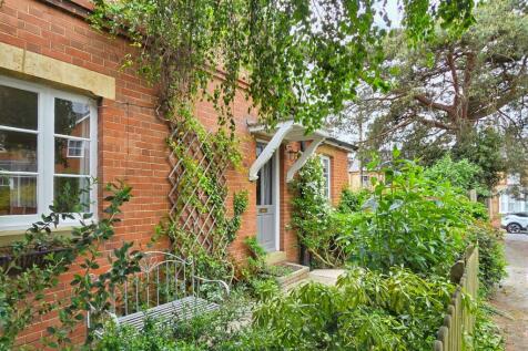 Sidney Road, Ampthill, Bedfordshire... 5 bed character property for sale