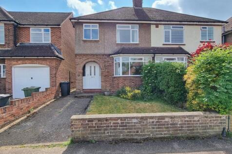 Grange Road, Ampthill, Bedfordshire... 3 bed semi
