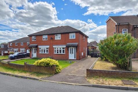 Willow Way, Ampthill, Bedfordshire... 3 bed semi