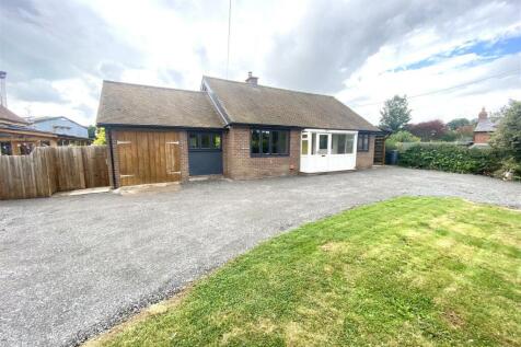 Montford Bridge, Shrewsbury 2 bed detached bungalow for sale