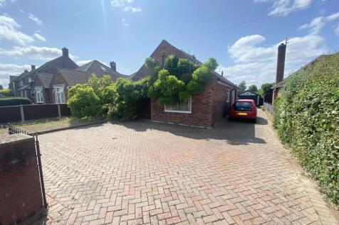 Grange Road, Shrewsbury 2 bed detached bungalow for sale