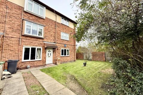 2 bedroom ground floor flat for sale