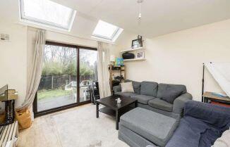 5 bedroom terraced house for sale