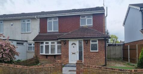 3 bedroom end of terrace house for sale